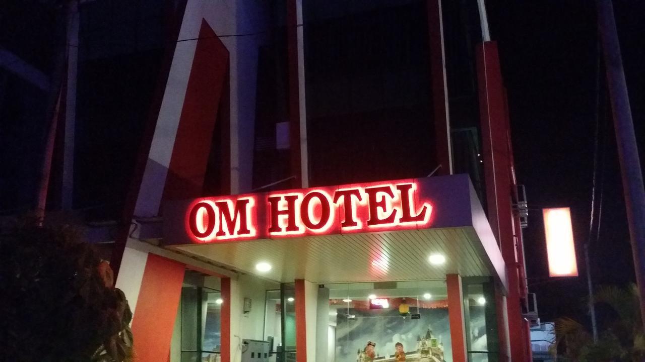 奥姆酒店 Simpang Ampat  外观 照片